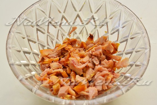 слой копченого куриного мяса