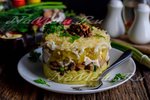 Салат с курицей и грибами